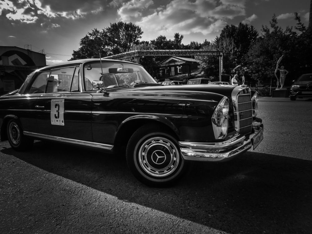 classic mercedes Benz at the car show