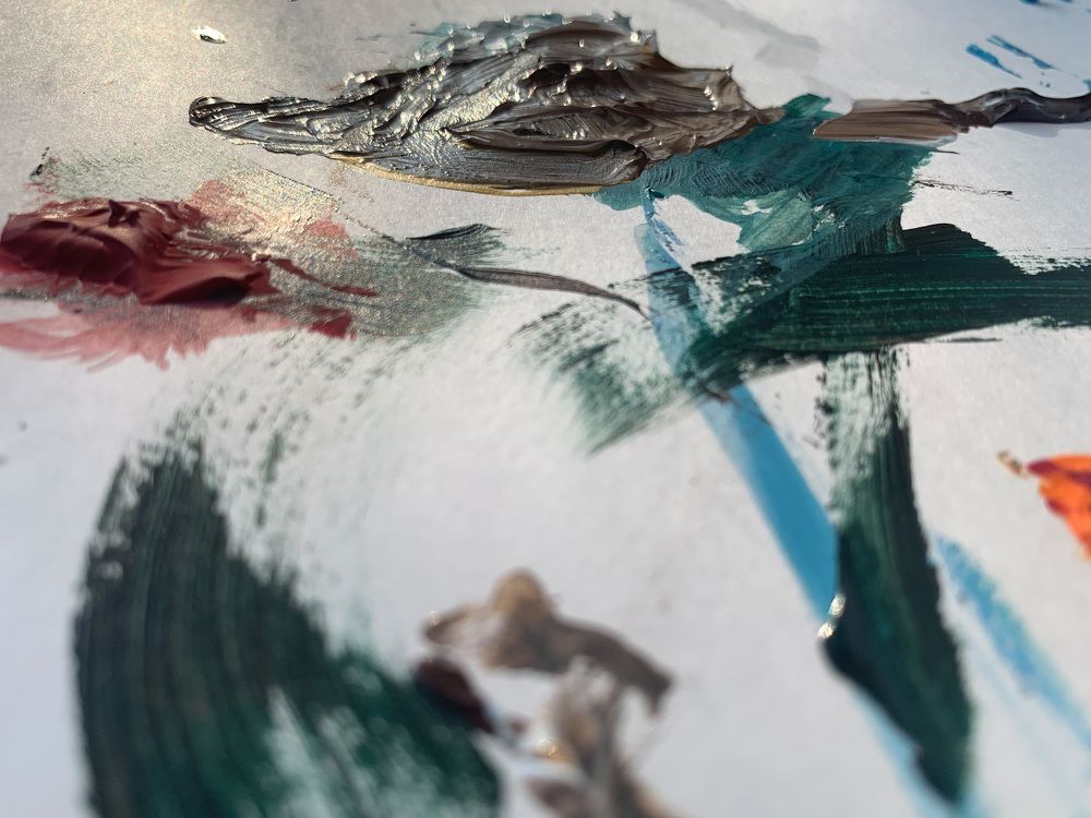 Краски на бумаге