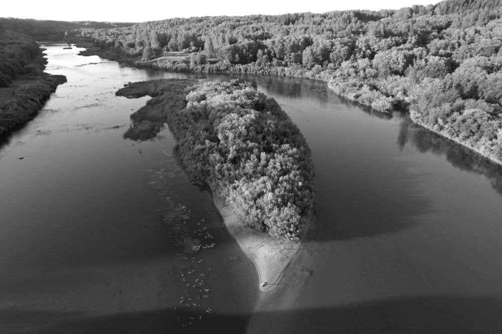 Намытй остров из песка.