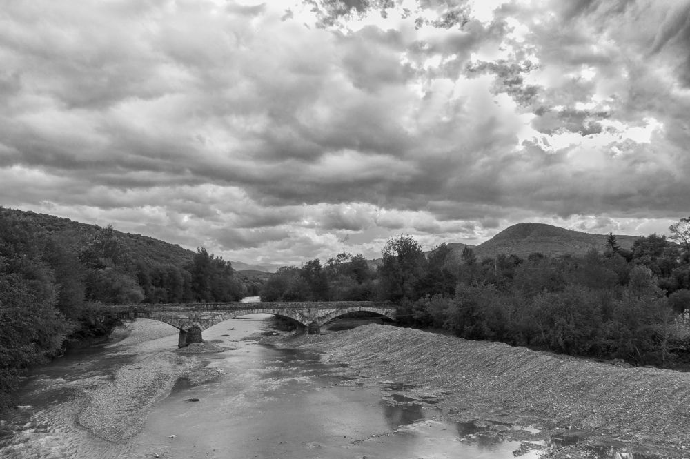 Мост через реку Дах