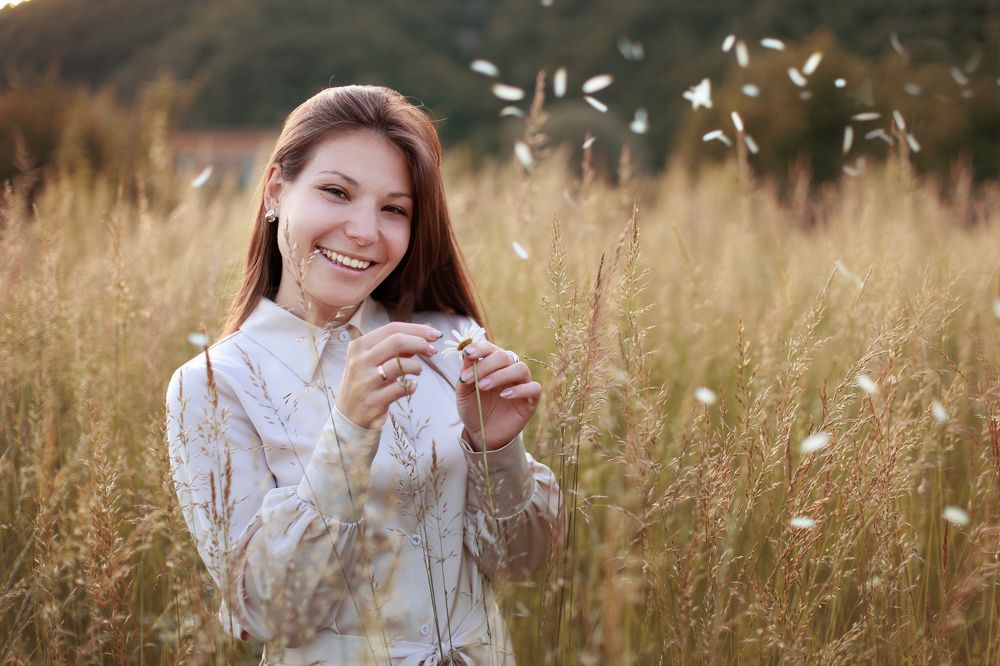 Белый лепесток