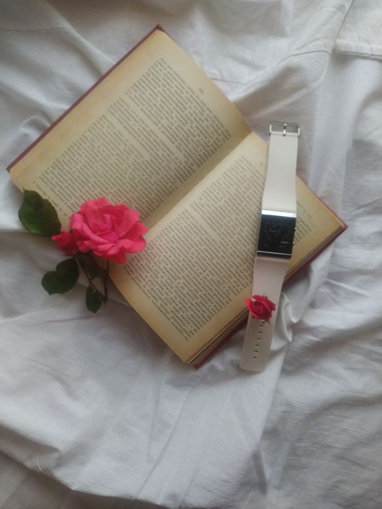 натюрморт с часами и розой