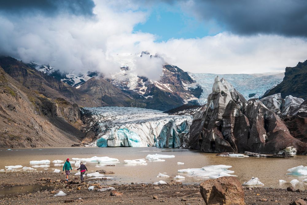 Photograph by Piotr Mickevic