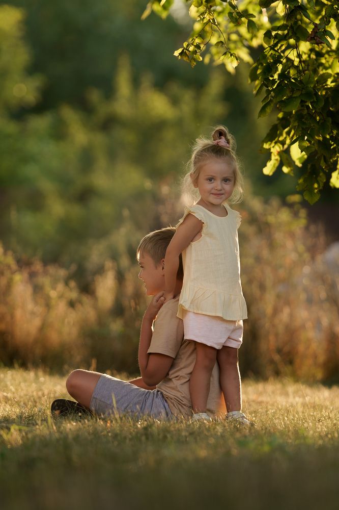 Брат и сестра