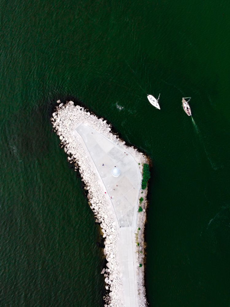 Photograph by Tanya Lobova