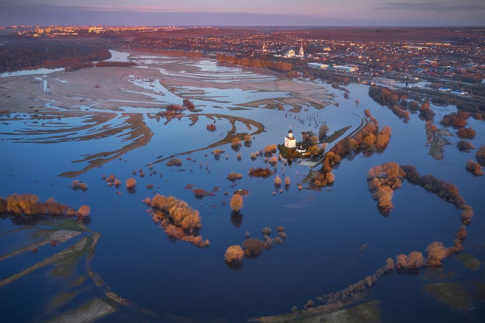 Photograph by Valeriy Sheykin