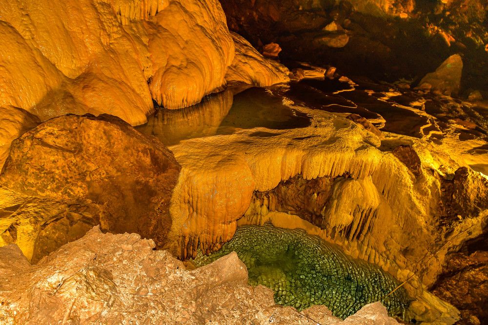 Новоафонские пещеры