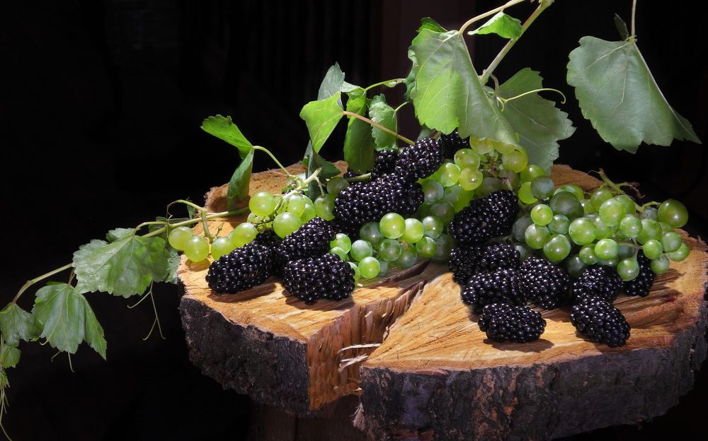 Последняя ежевика и первый виноград.