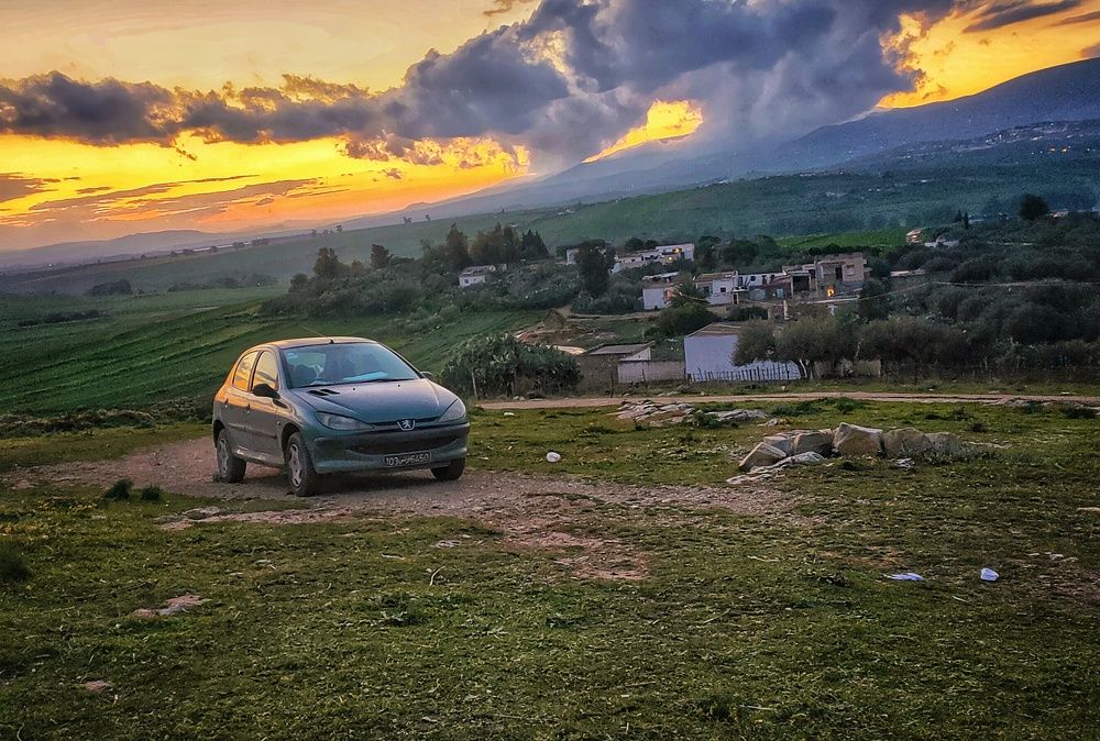 Фотография автора Yacine Meksi