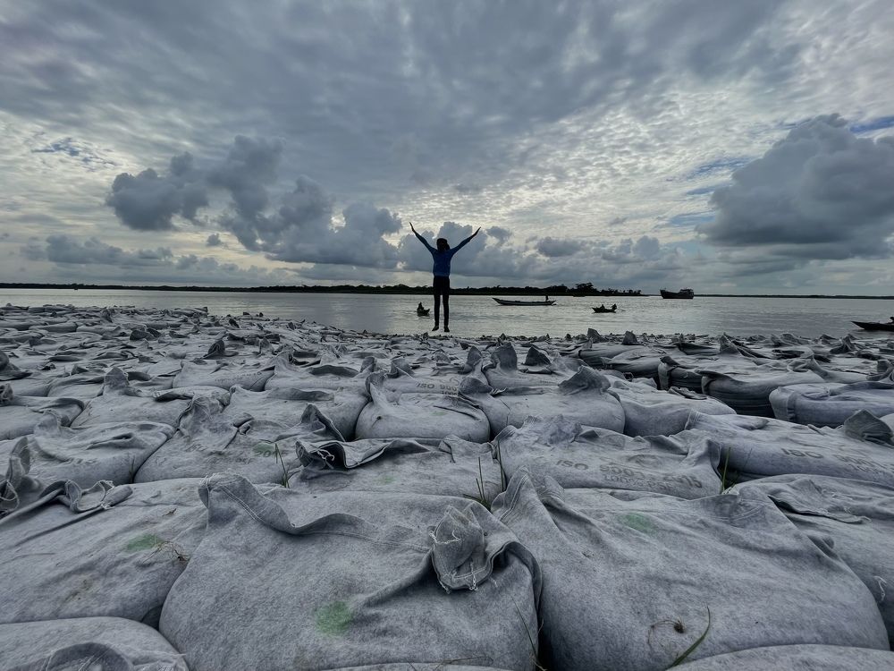 মানুষ আমি আমার কেন পাখির মত মন?