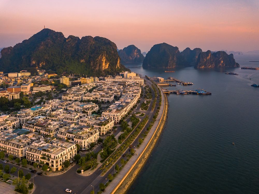 Photograph by Trần Anh Tuấn