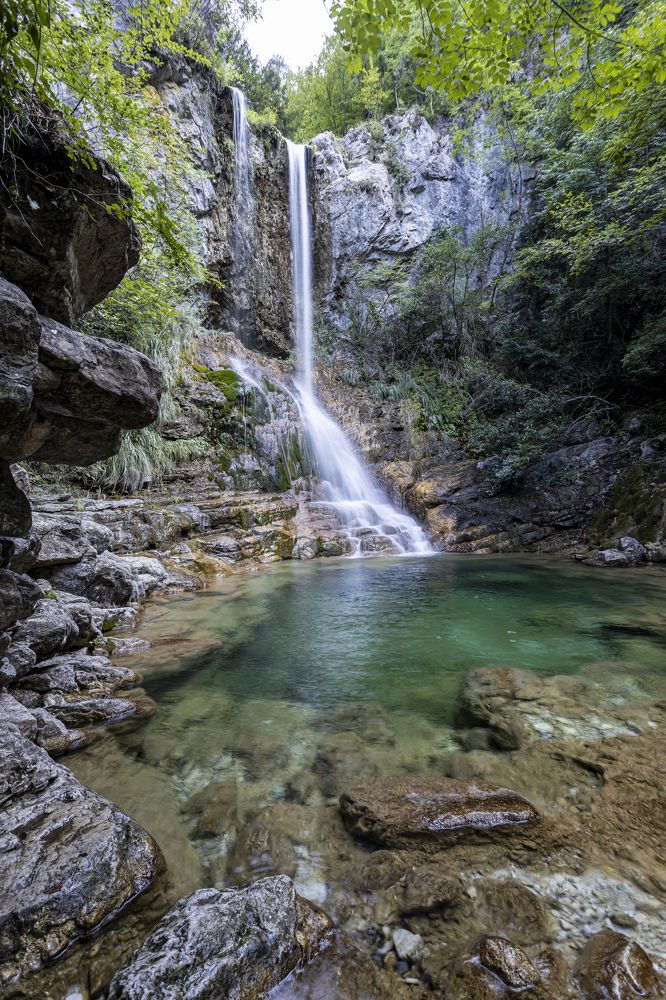 Красная скала.