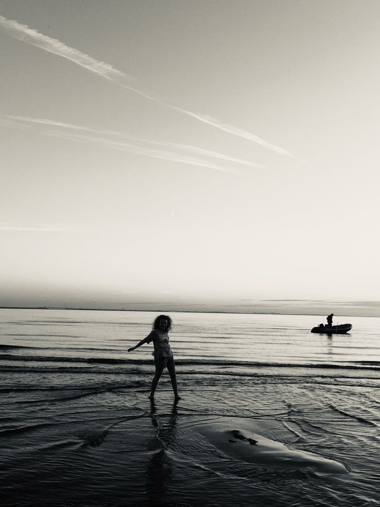 Бегущая по волнам