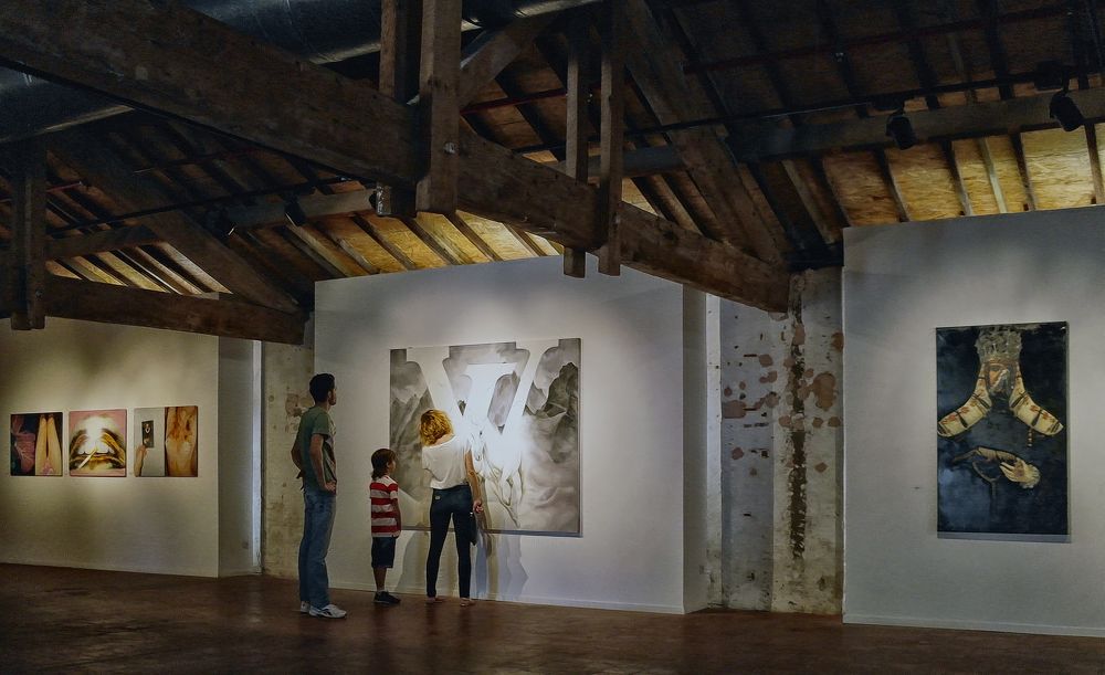 В галерее...