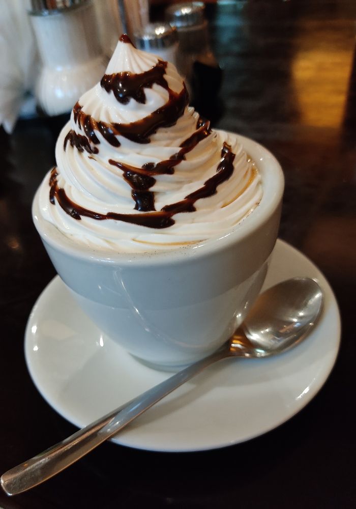 Кофе. С сливками.