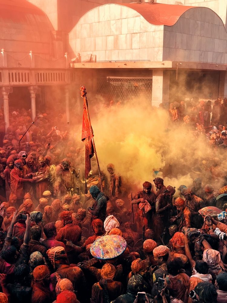 Фотография автора Akash Vishwakarma