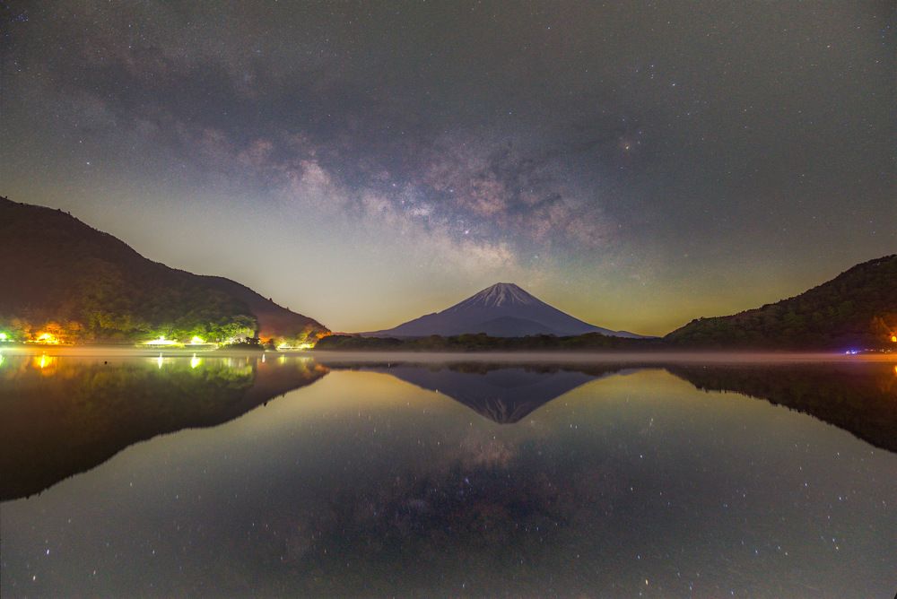 Photograph by Phùng Minh Long