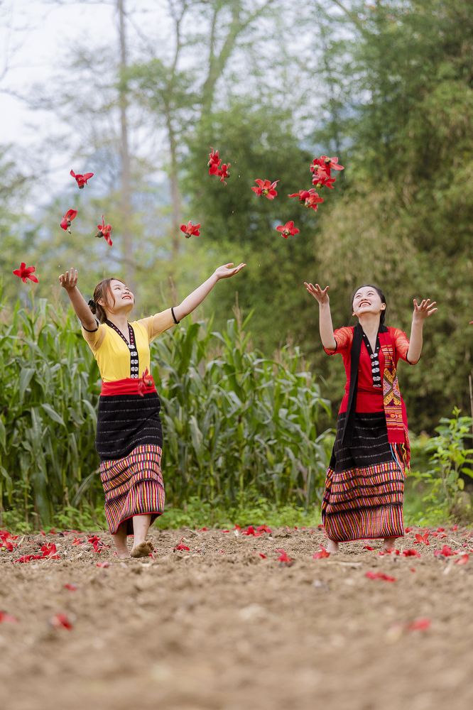 Photograph by Nguyễn Hữu Trung
