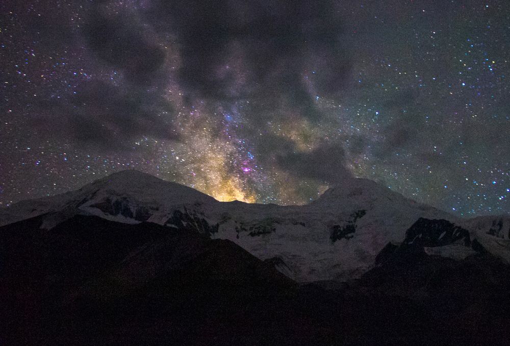 Зарница над горами