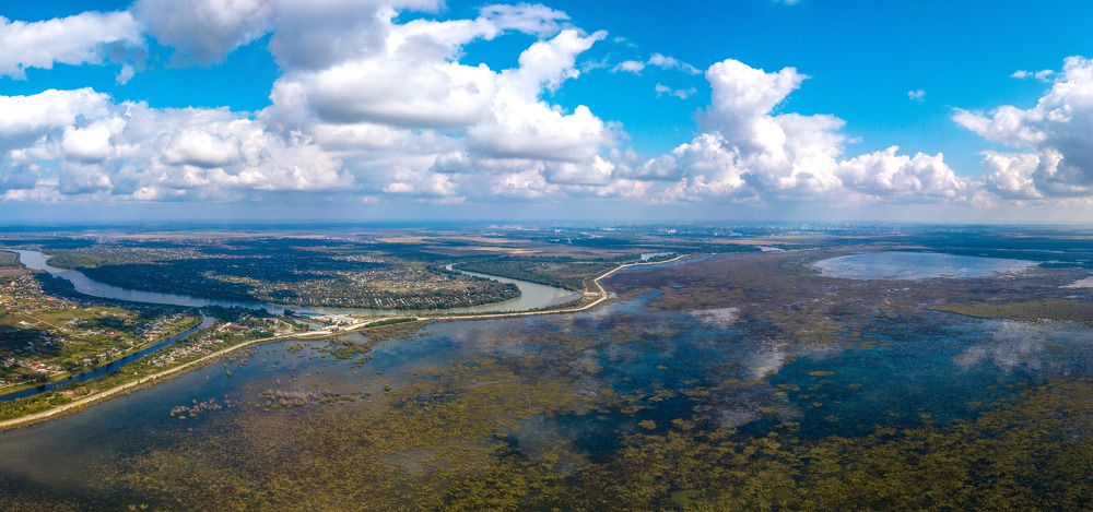 Шапсугское водохранилище у реки Кубань