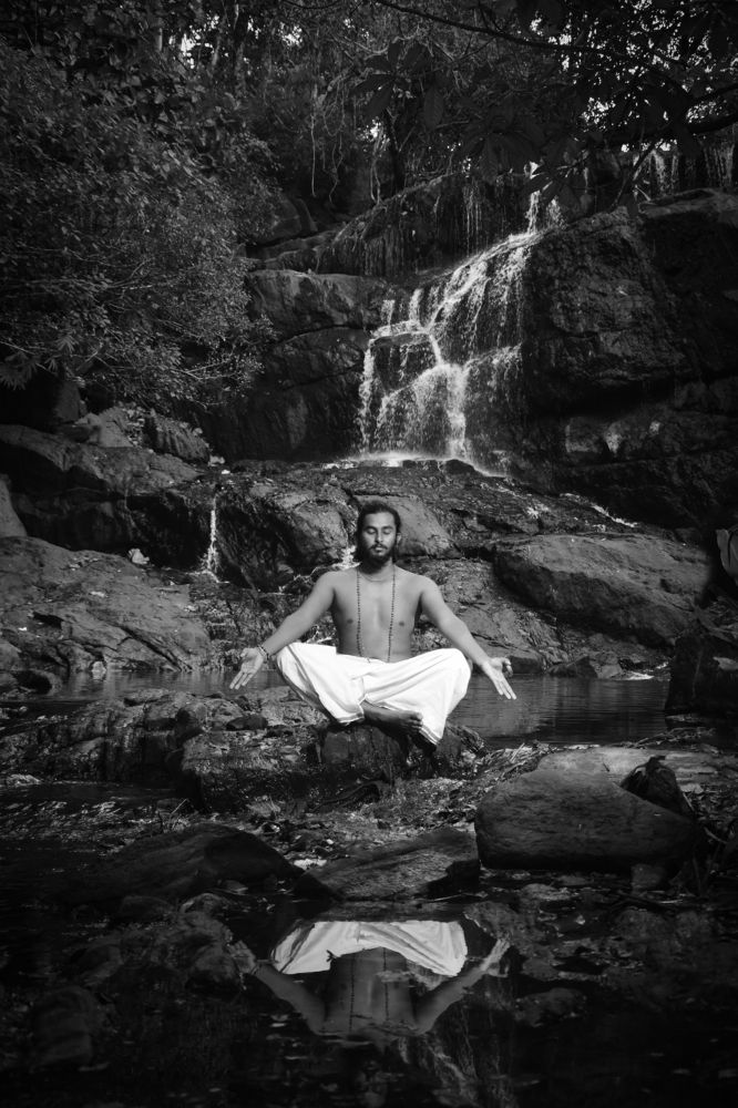 The meditative man (භාවනානුයෝගී මිනිසා)