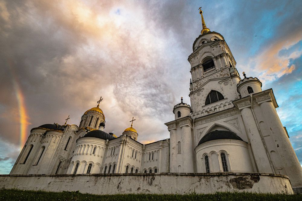 Photograph by Oleg Tolstov