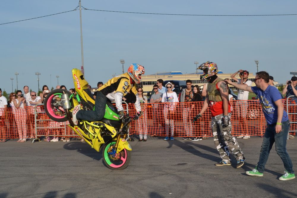 "Смотри на меня!"