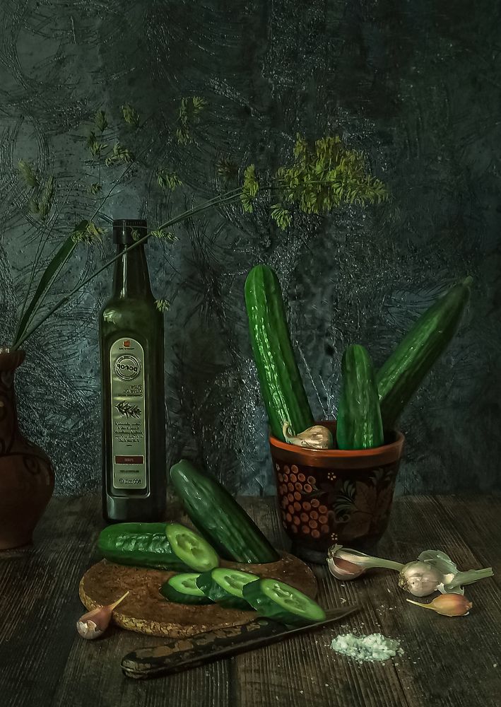 Натюрморт с огурцами