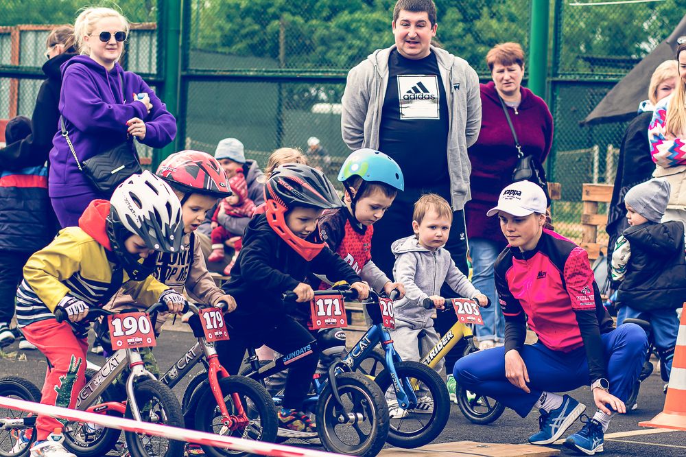 На старт - Внимание - Марш - Гонка началась