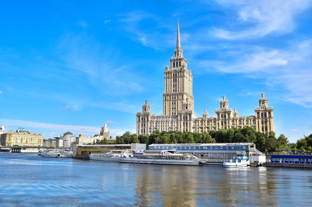 На Москва-реке.