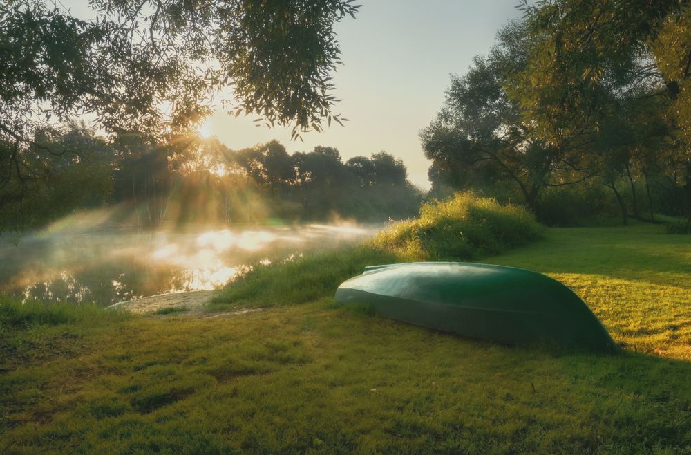 восход светила на берегу