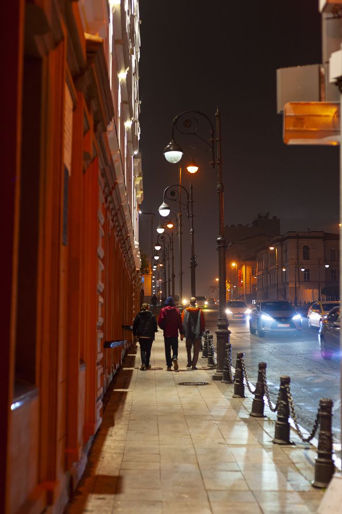 Вечерняя улица Алеутская