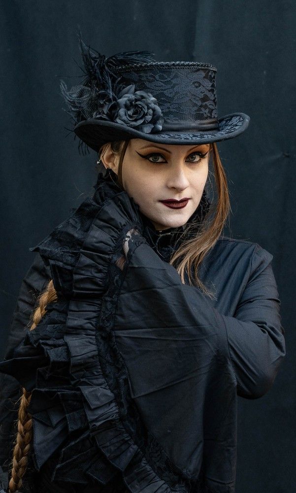 Steampunk woman