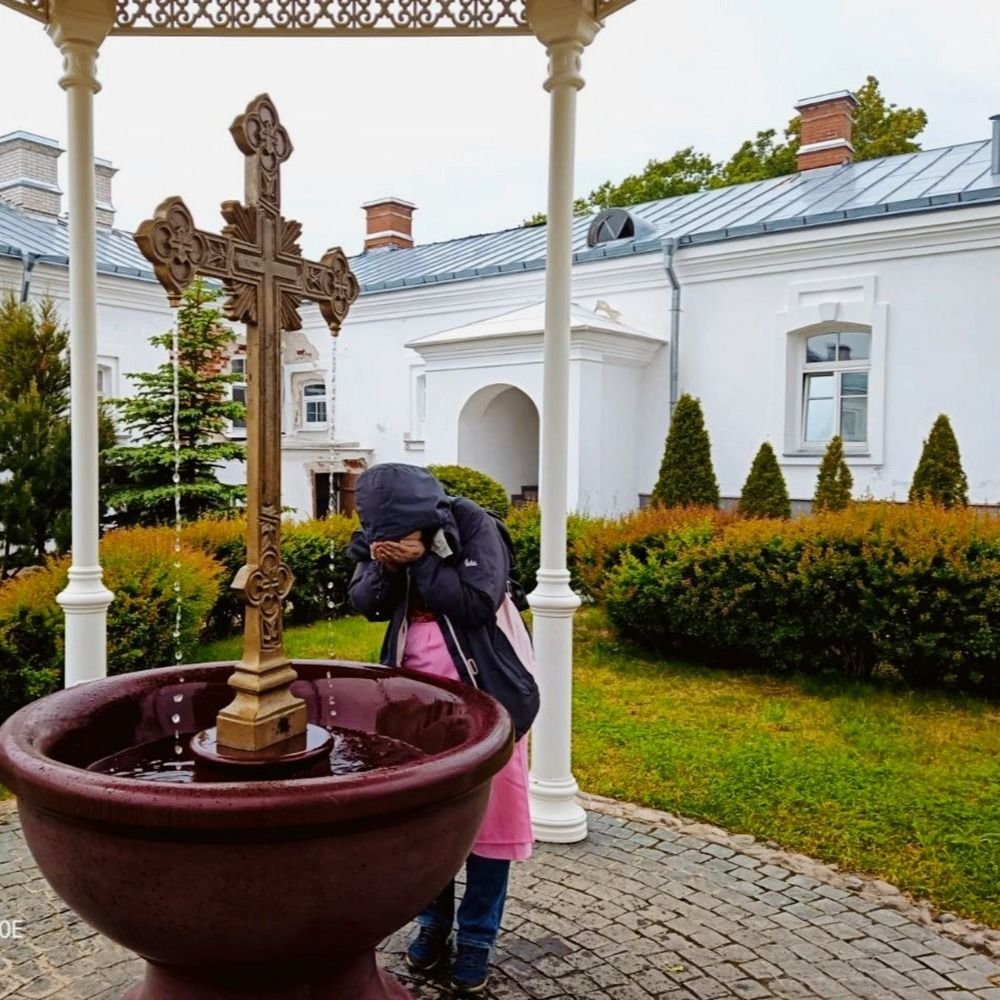 Святая вода Валаамского источника.