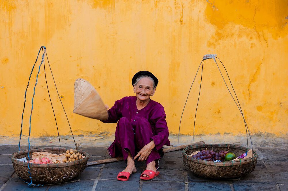 Gánh hàng mưu sinh