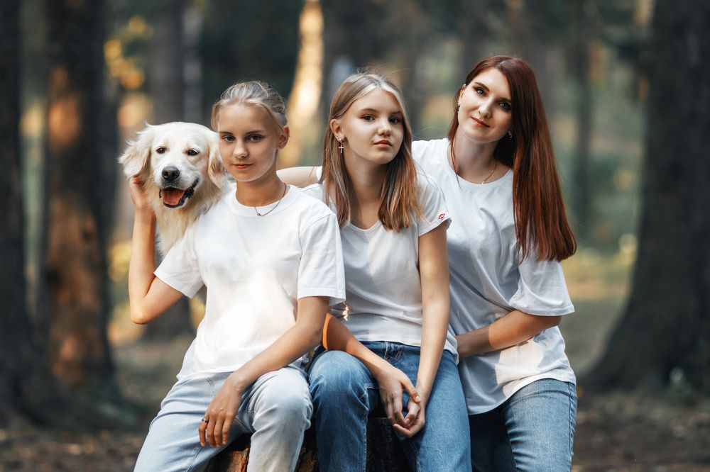 Трое в лесу + собака