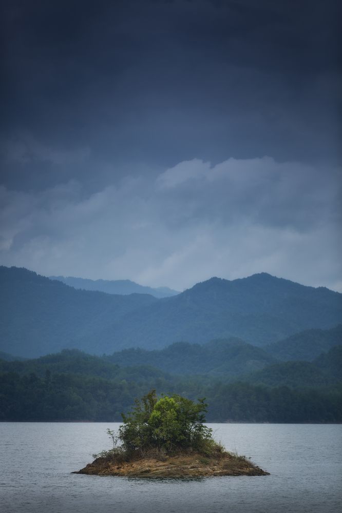 Thousand Islands Lake