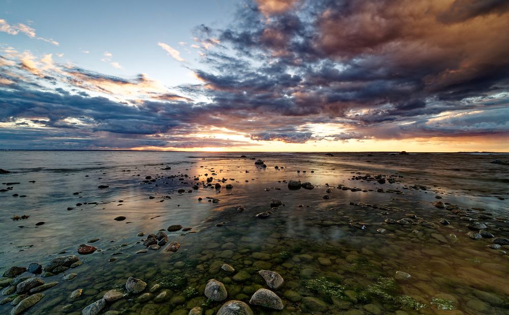 Вода, разная.