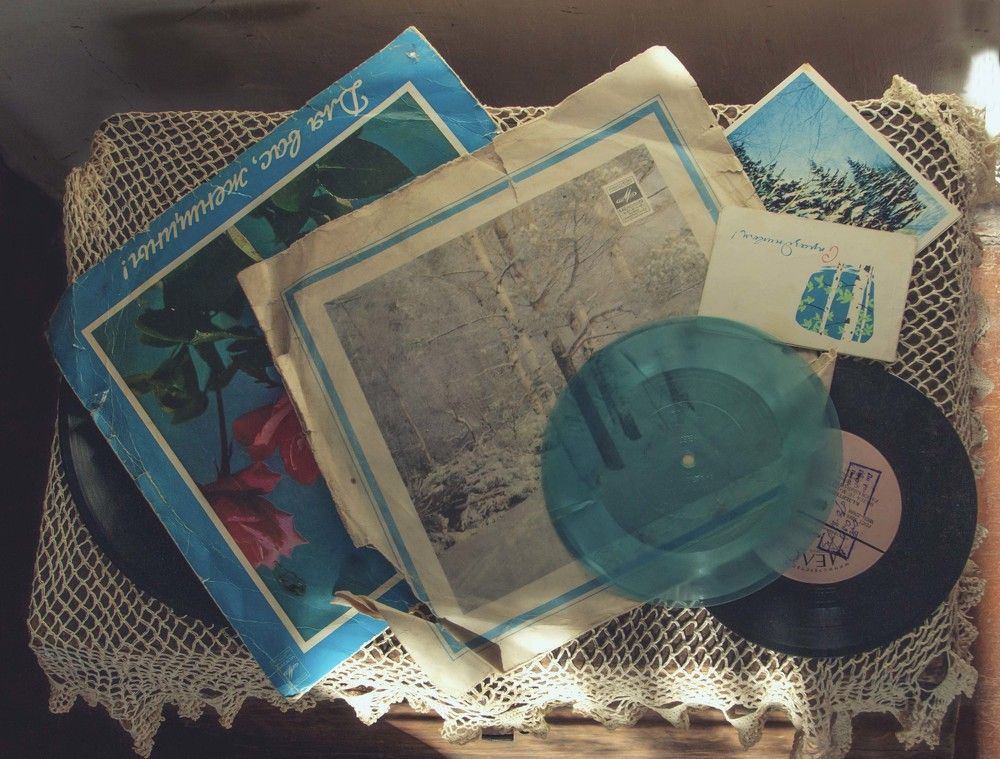 Пластинки в зимний день