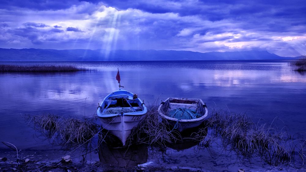 Photograph by Muzaffer Sütlüoğlu