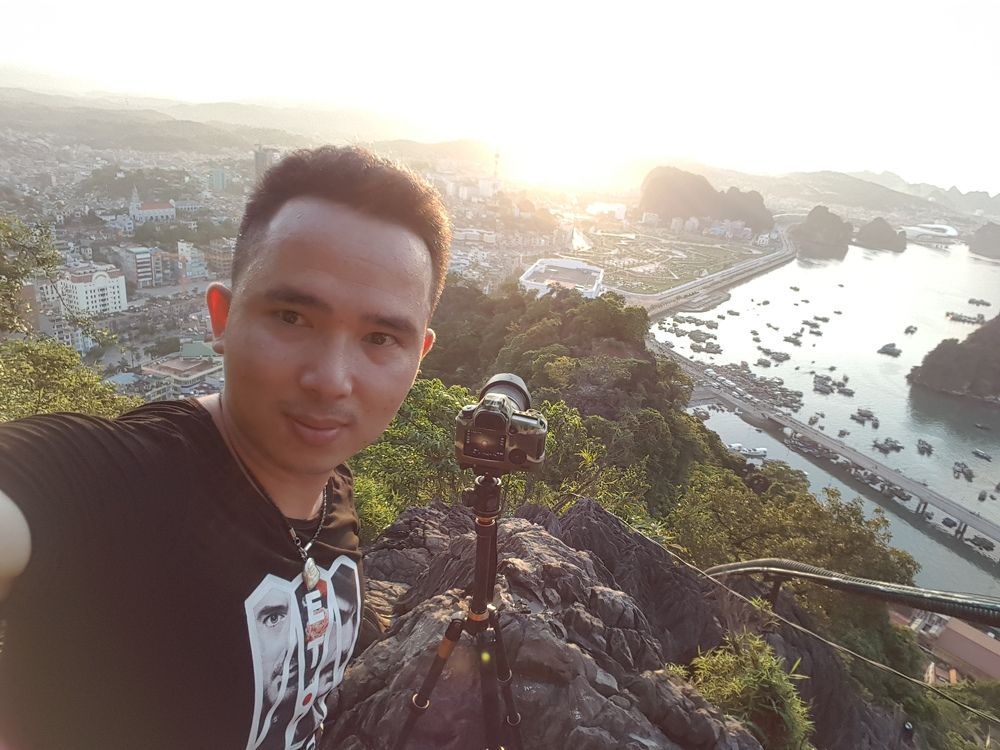 Photograph by Khổng Giang