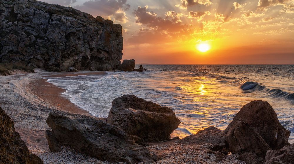 Дикий закат в Девственной бухте