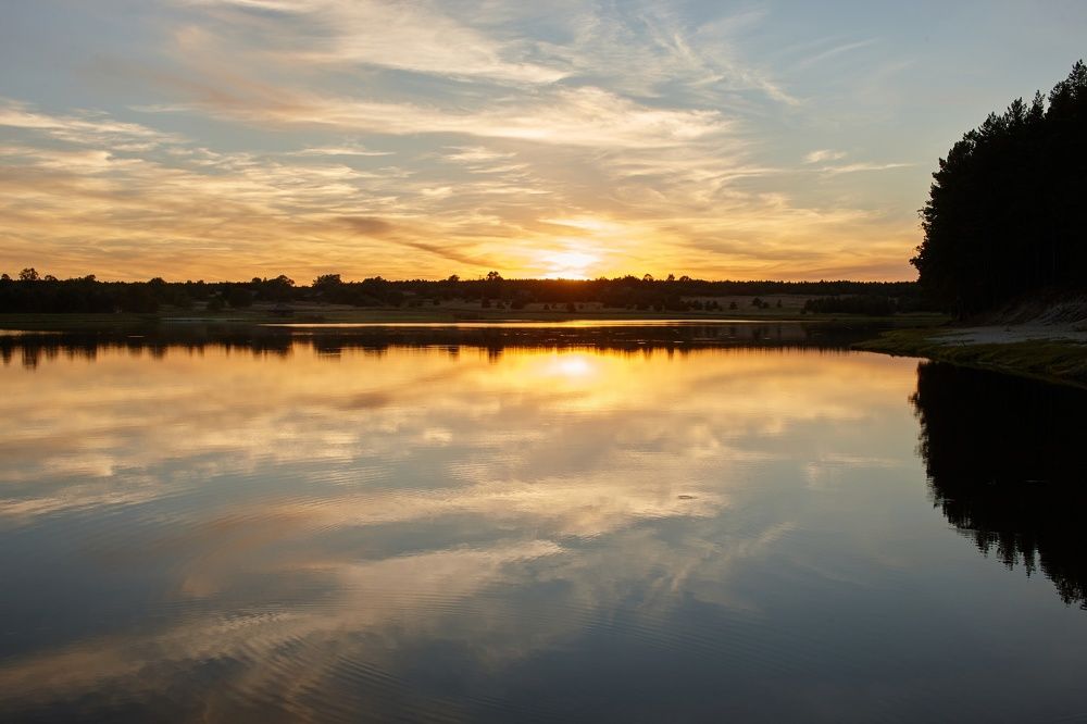 ЗАКАТ НАД ОЗЕРОМ