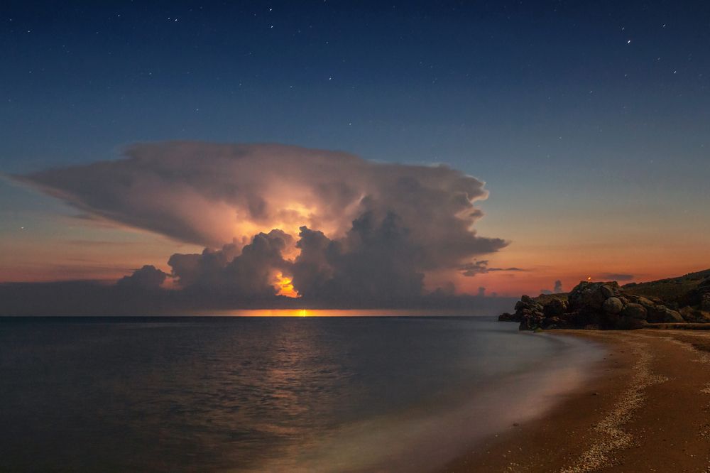 Грозная ночная туча