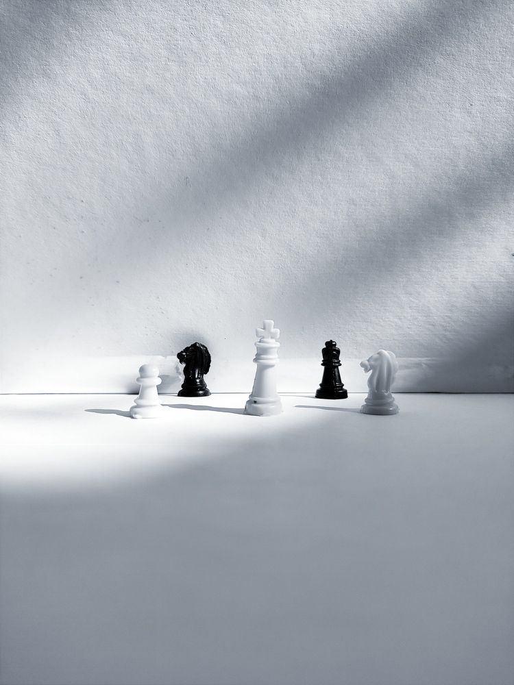 Chess figures