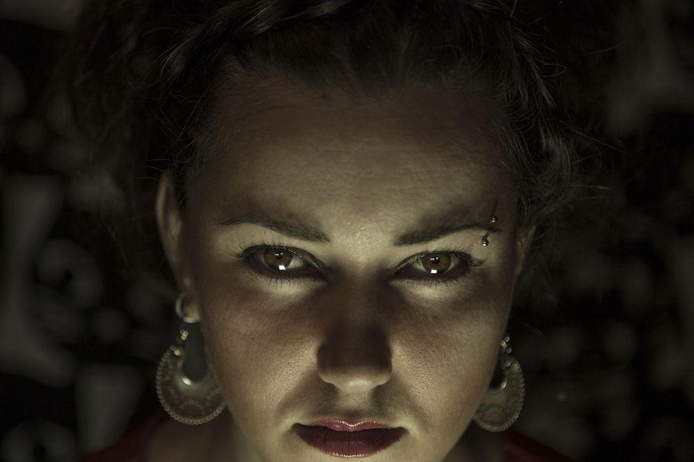 Автопортрет в темном ключе