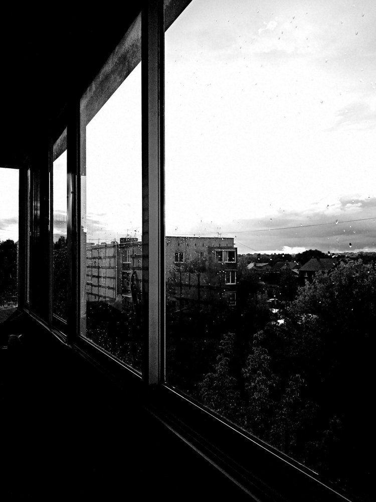 Мрачное осеннее чб