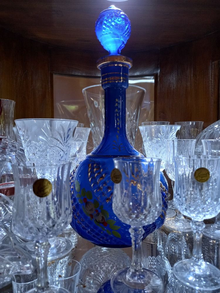 Blue crystal water holder