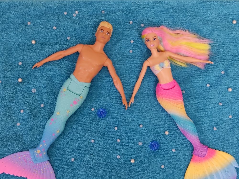 Русалки. В море.