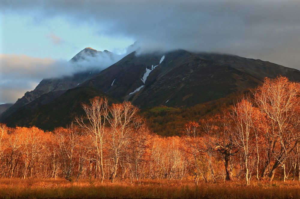 Вечер в отрогах древнего вулкана Вачкажец